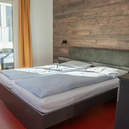 Hostel Juhui *